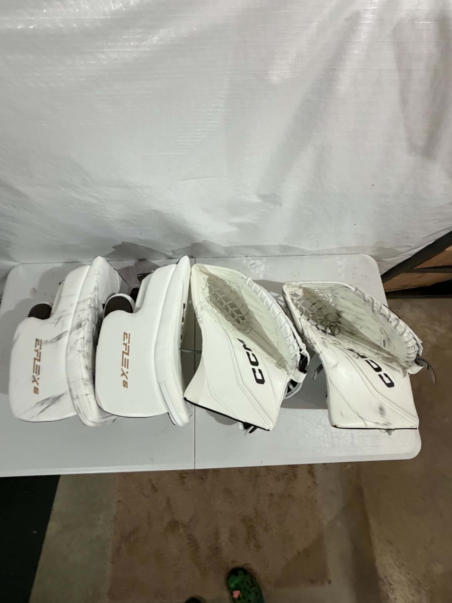 New CCM Eflex 6 Pro Stock 33+1.5 Goalie Full Set with two sets of gloves