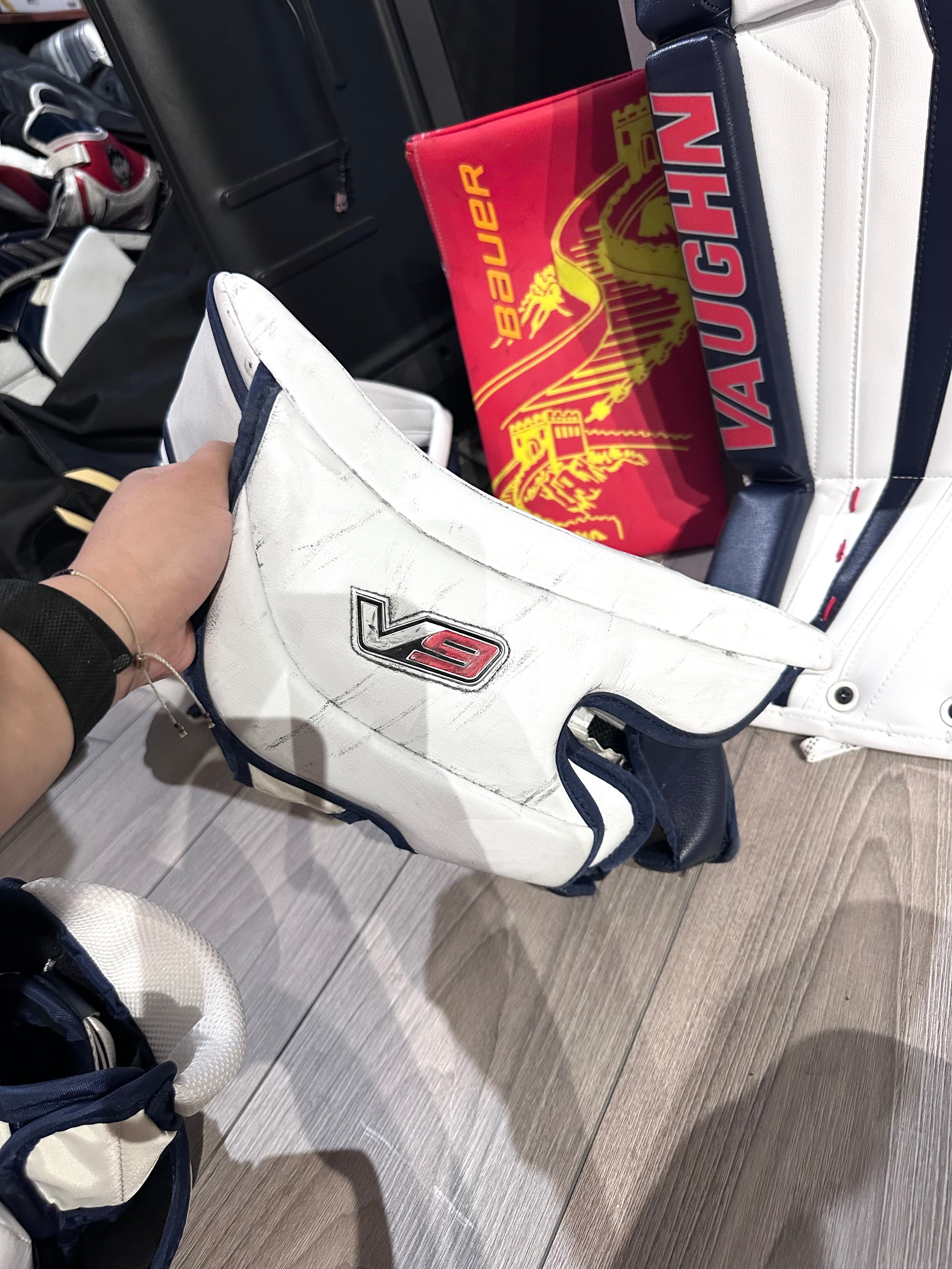 New NCAA Vaughn V9 Pro Carbon Full Right 31+2 Goalie Pro Stock Full Set