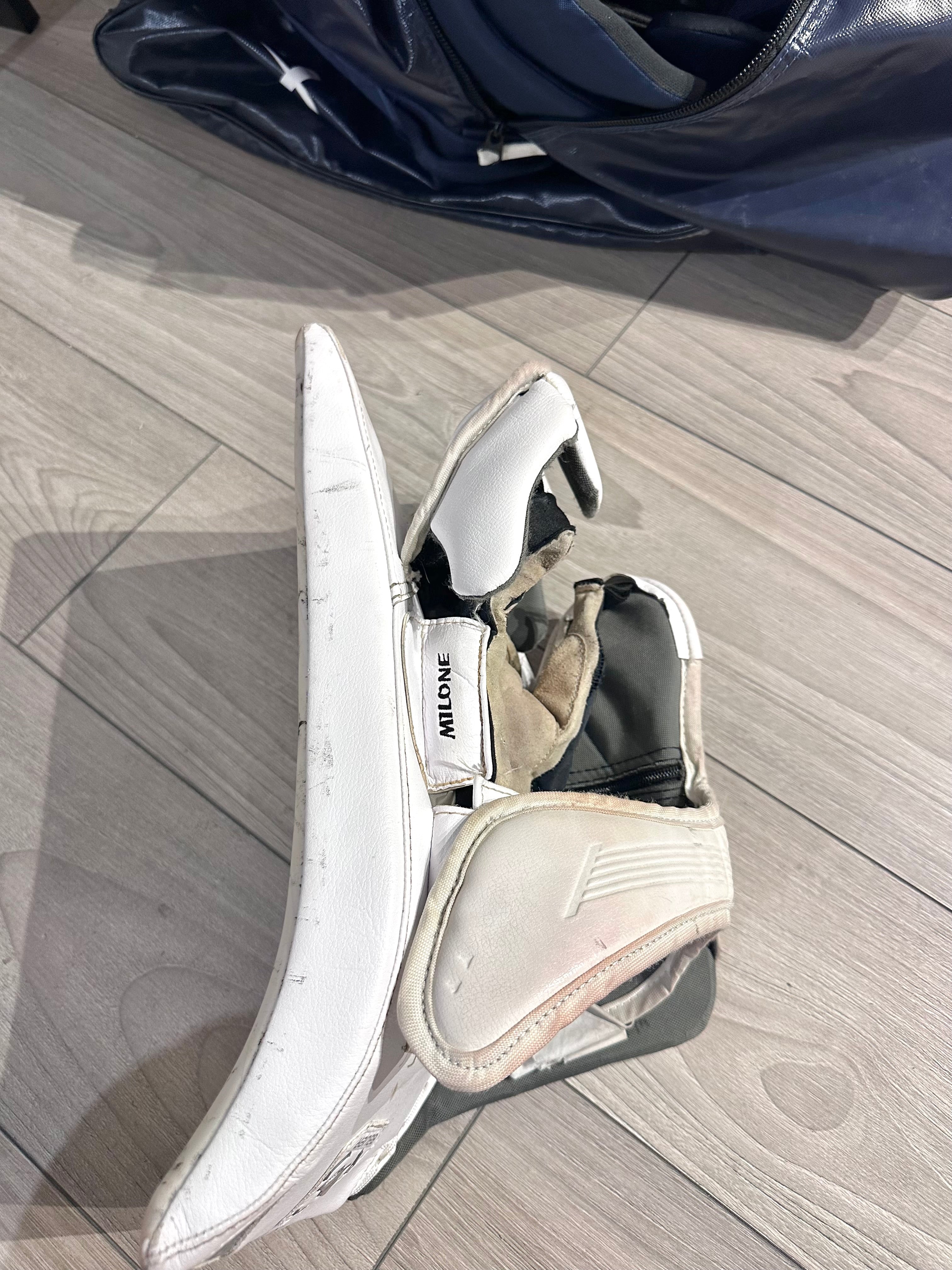 Bauer Hyperlite 2 / Mach White Pro Stock Goalie Full Set