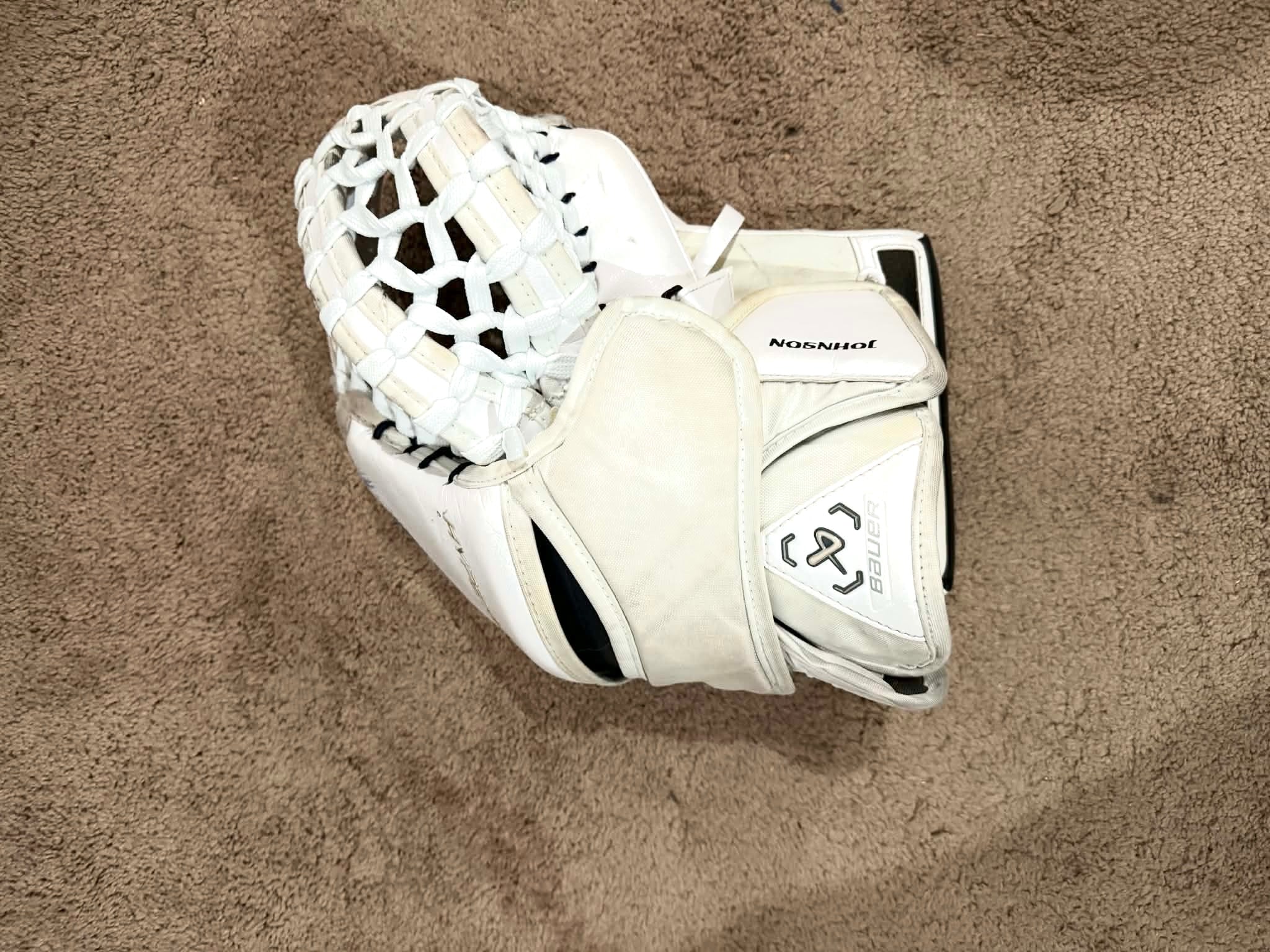 Bauer Mach regular pro stock goalie glove