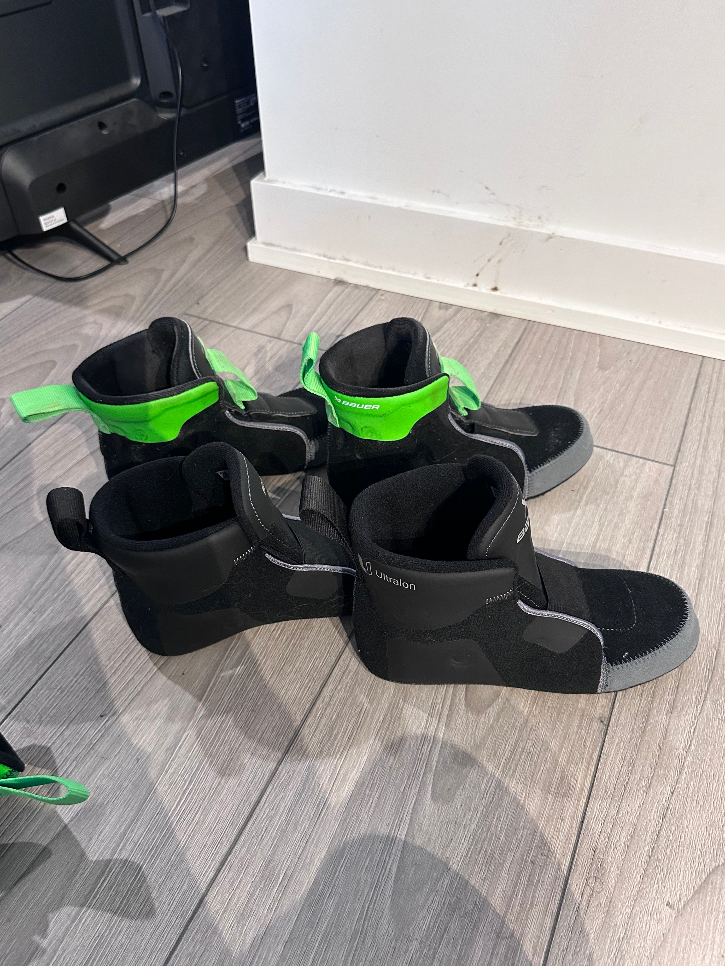 Bauer intermediate Konekt 2 goalie skates with two insoles