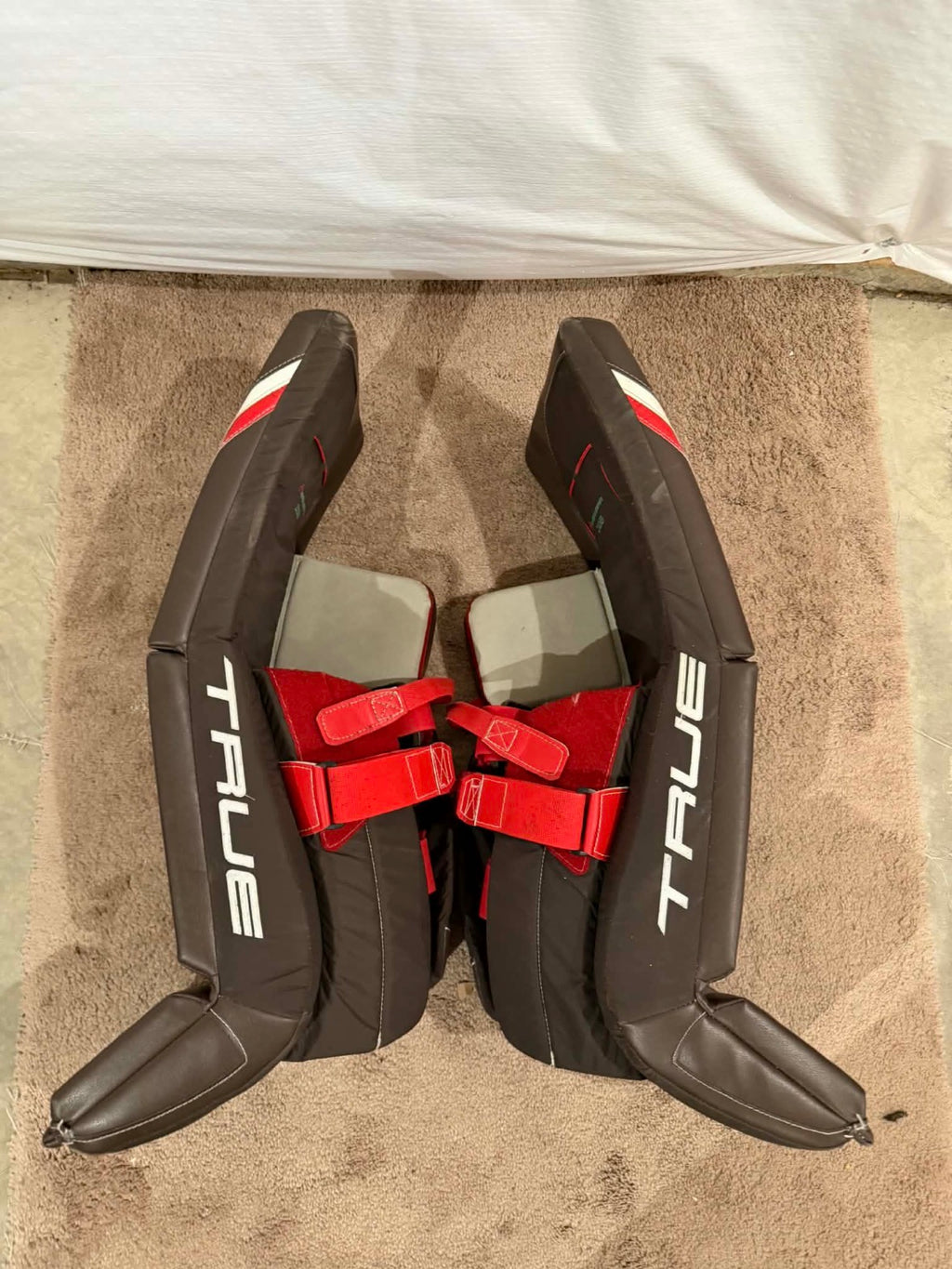True L20.2 33+2 pro stock goalie full set