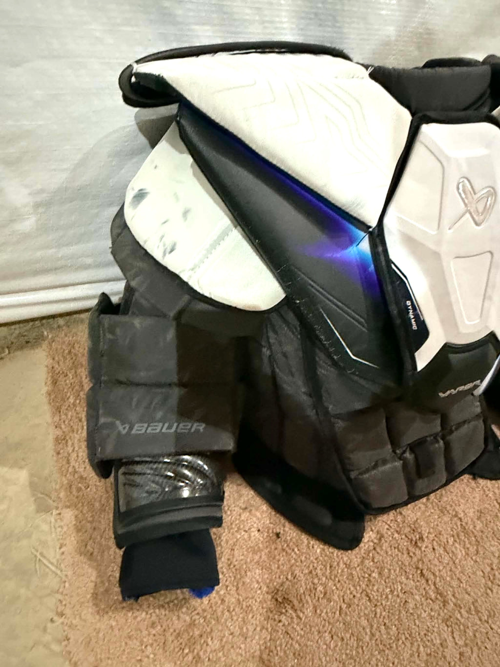 Bauer Flylite pro senior goalie chest protector