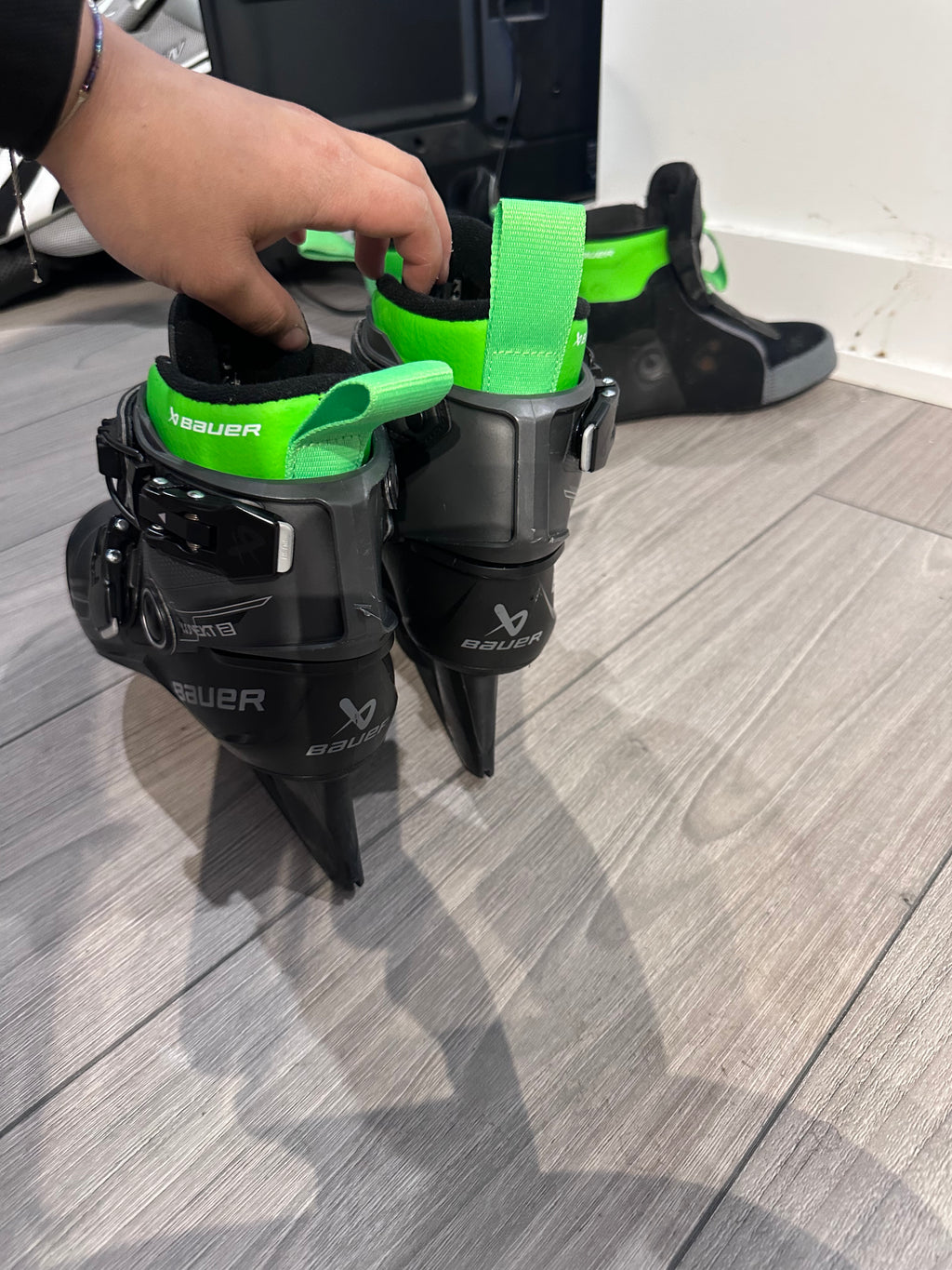 Bauer intermediate Konekt 2 goalie skates with two insoles