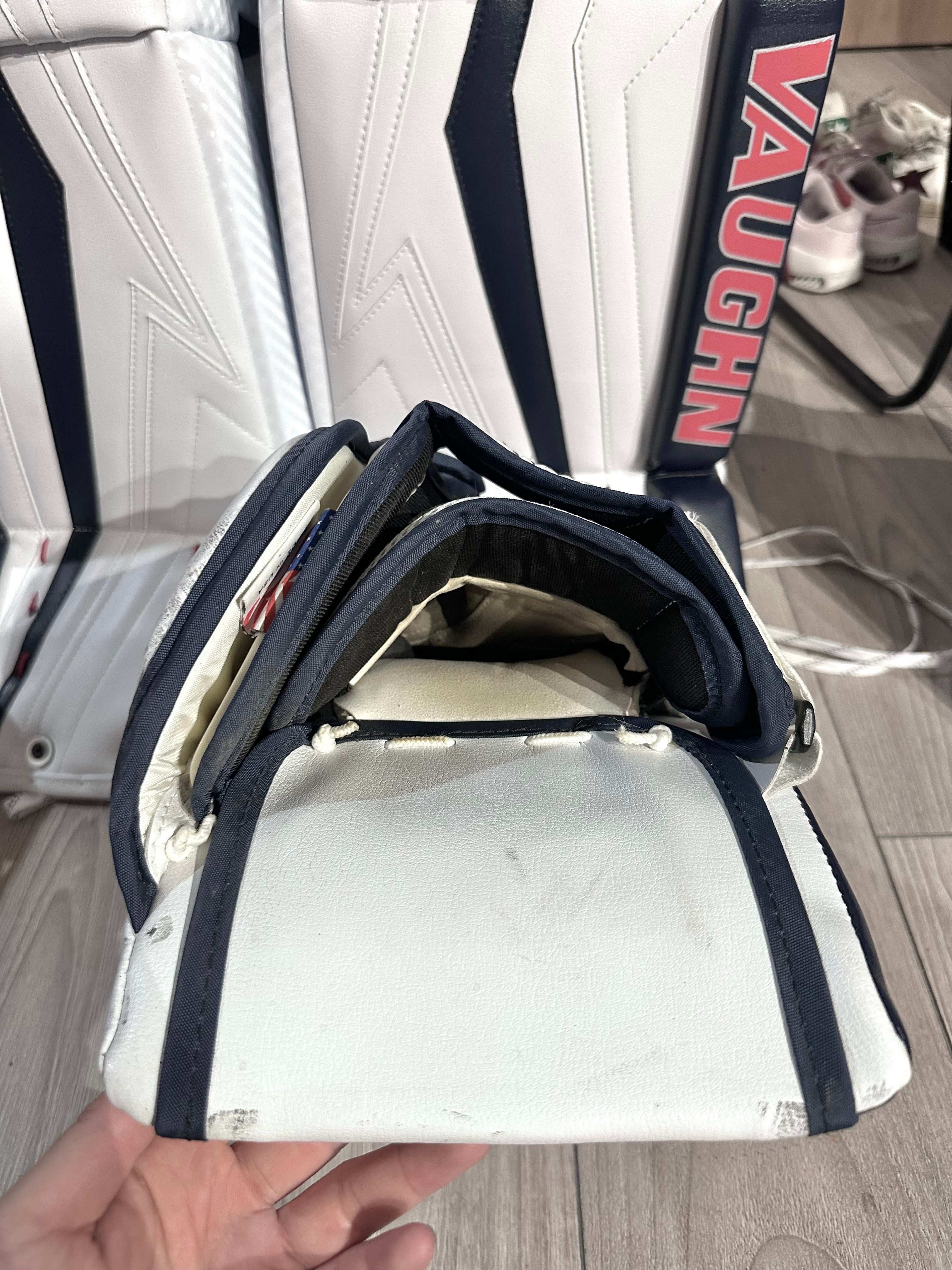 New NCAA Vaughn V9 Pro Carbon Full Right 31+2 Goalie Pro Stock Full Set