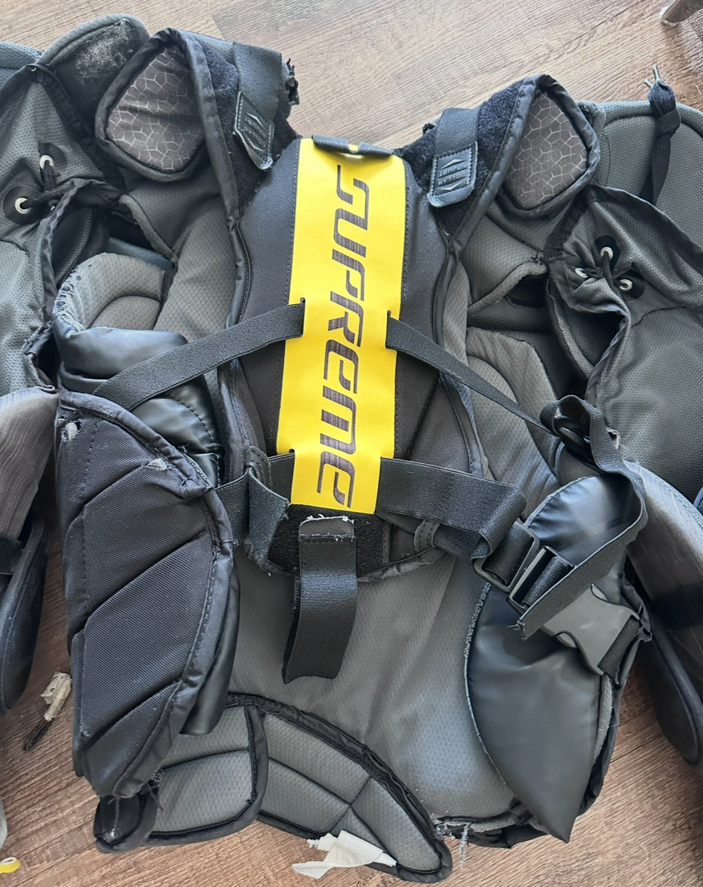 Bauer senior ultrasonic goalie chest protector