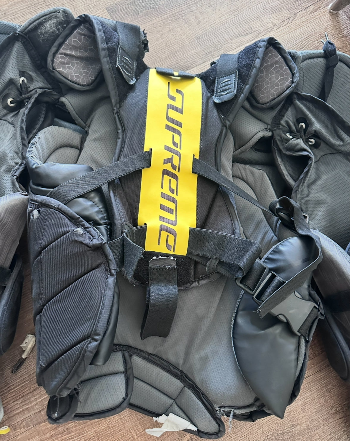 Bauer senior ultrasonic goalie chest protector