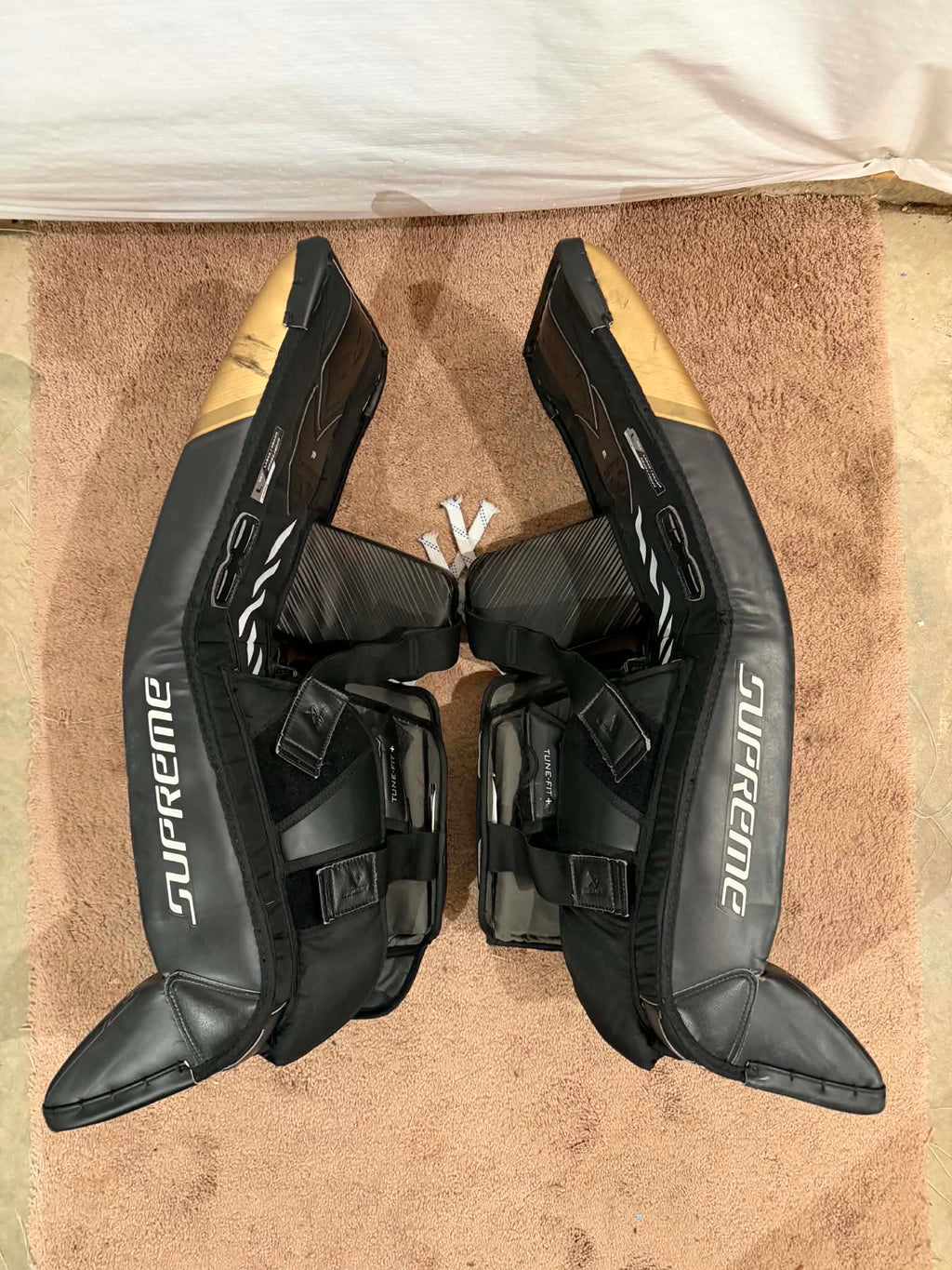 NCAA bauer shadow 35+1 pro stock goalie leg pads