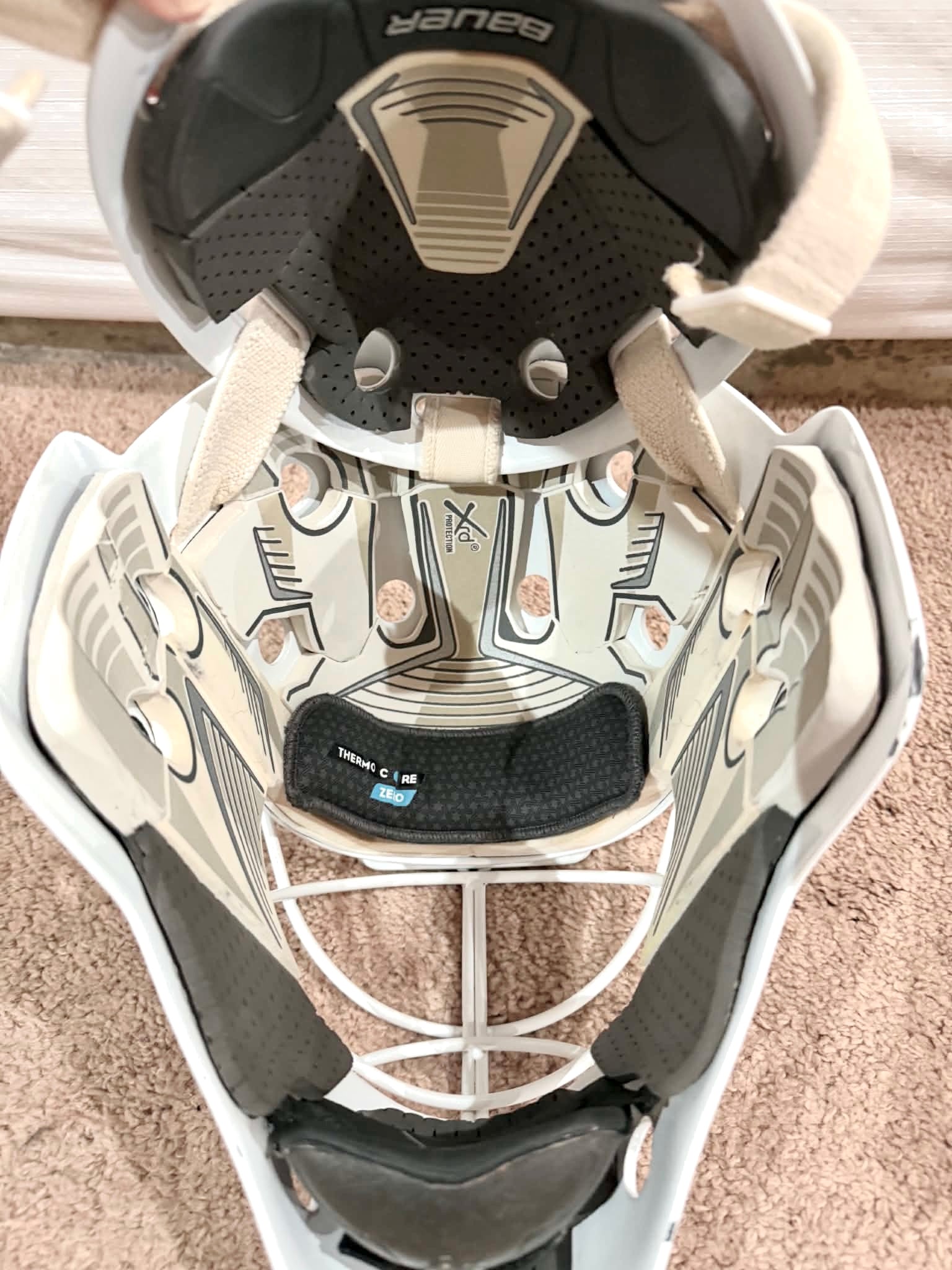Bauer profile 960 pro cat eye goalie mask